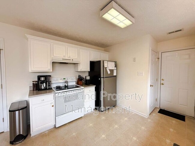 Photo - 7704 Redwood Ave