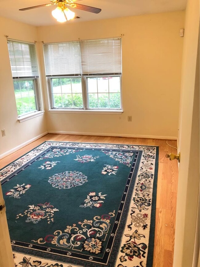 Photo - 8611 Beekman Pl Unit B