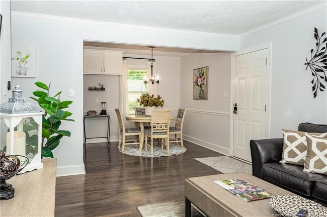 Photo - 1805 Wayne Ln