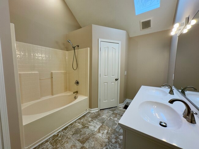 Photo - 2013 Smith Cir