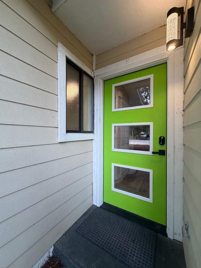 Building Photo - 149 Bayou Dr