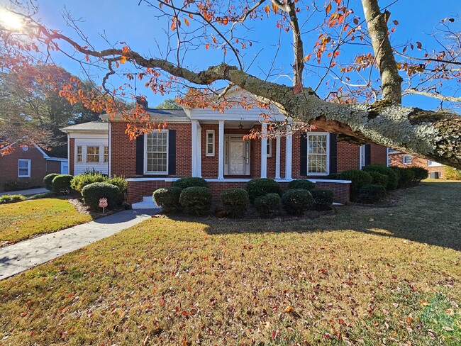 Photo - 541 W Sumter St