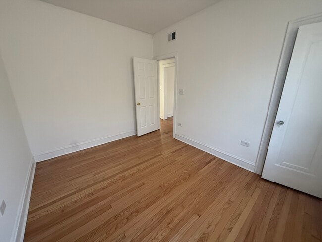 Photo - 5333 W Fullerton Ave Unit 1RFB