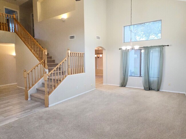 Photo - 5-bedroom in the heart of Gilbert