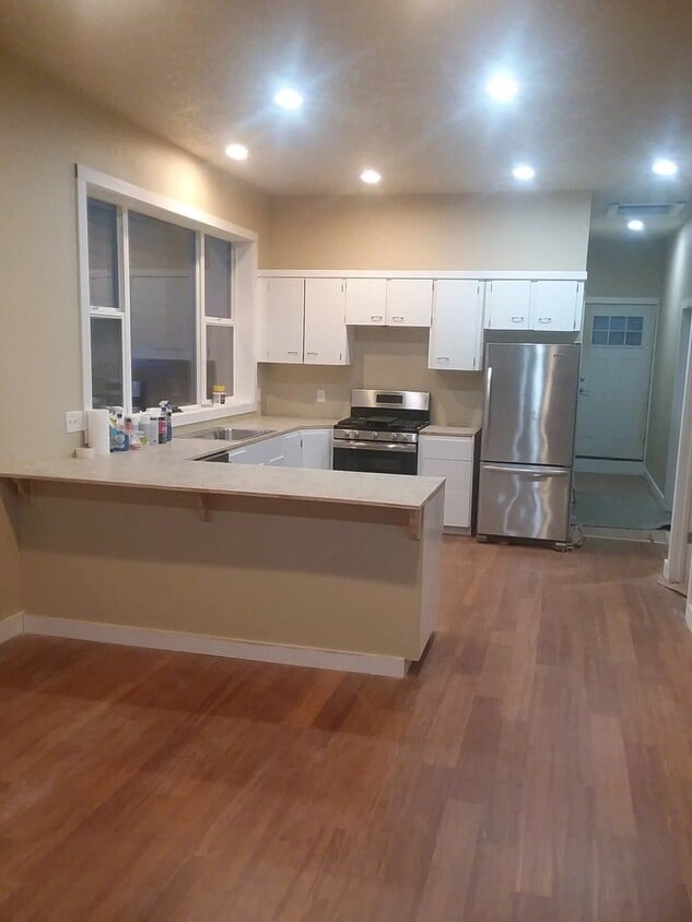 SE Portland - Remodel - Next to Reed College - SE Portland - Remodel - Next to Reed College