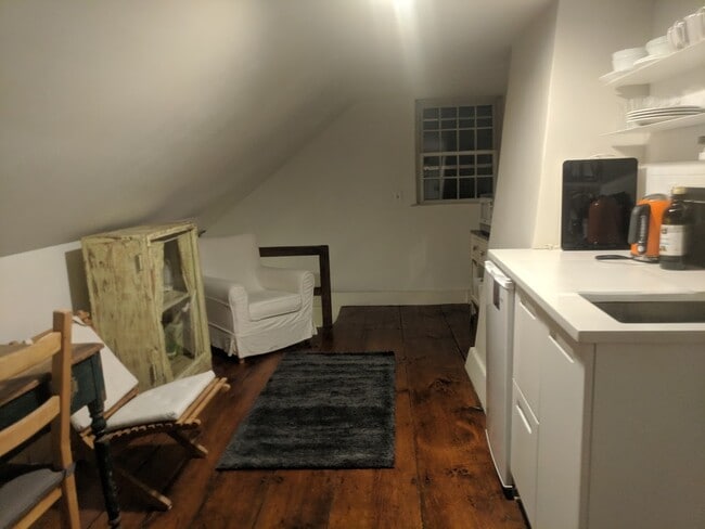 Kitchen - 48 Benefit St Unit #2