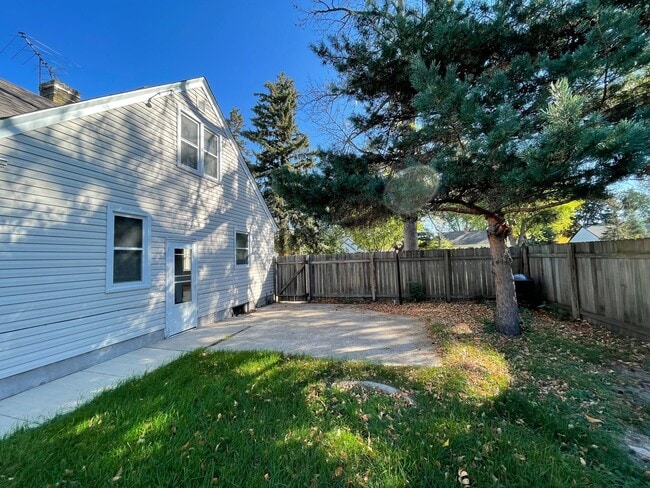 Stunning 4 Bedroom House in Richfield! - Stunning 4 Bedroom House in Richfield!