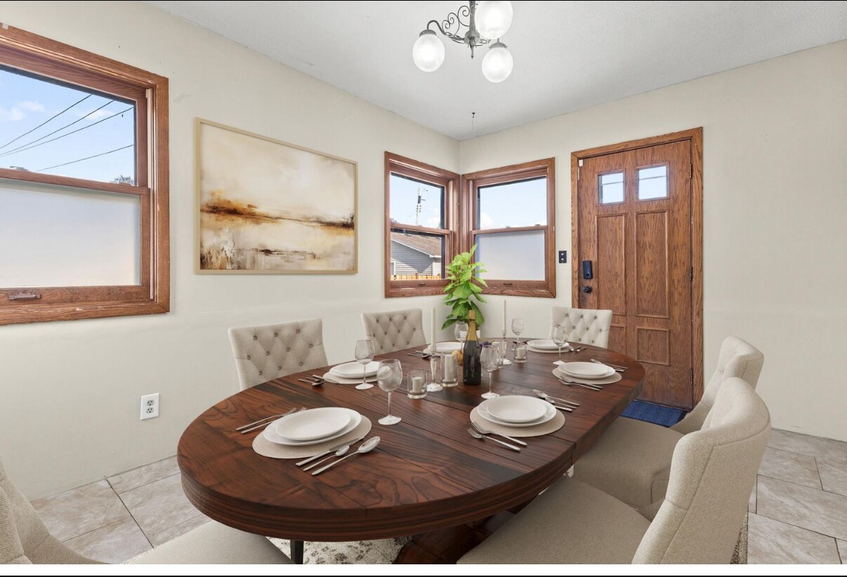 Photo - 5748 35th Ave S