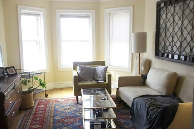 Building Photo - 3709 N Hoyne Ave Unit 2 Rental