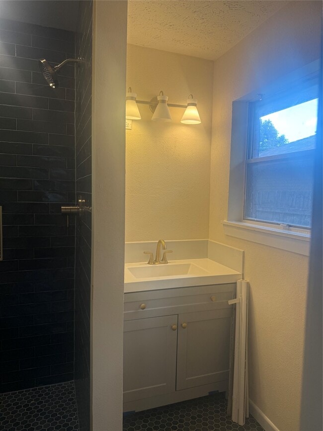 Photo - 7623 Wilmerdean St