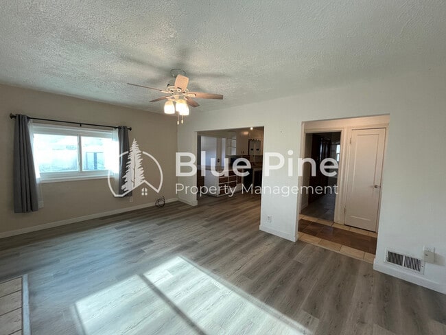 Photo - 108 Horrocks Dr