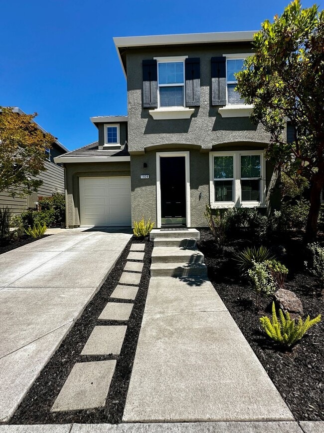 Building Photo - Coming Soon! Beautiful 3 bedroom, 2.5 bathroom Home in Santa Rosa