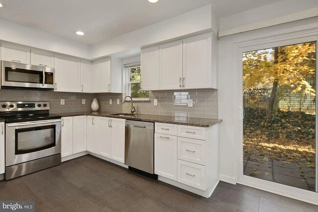 Photo - 505 McManus Way