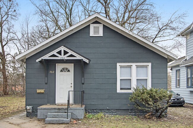 Photo - 702 Fenimore Ave