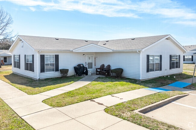 Photo - Villas of Hickory Estates