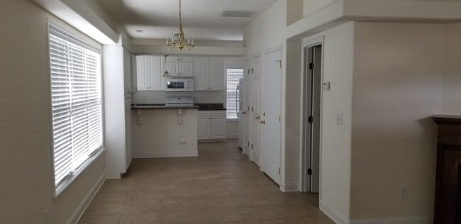300 Sea Knight Ln