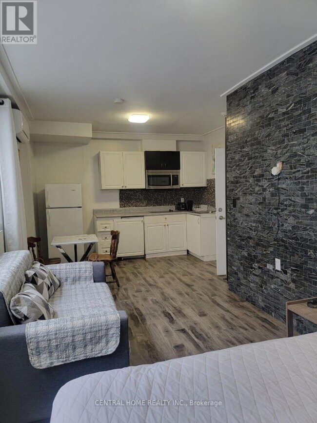 Photo - 106 Rajah St