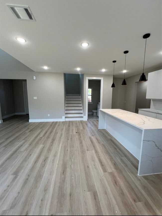 Photo - 20003 Venetto St