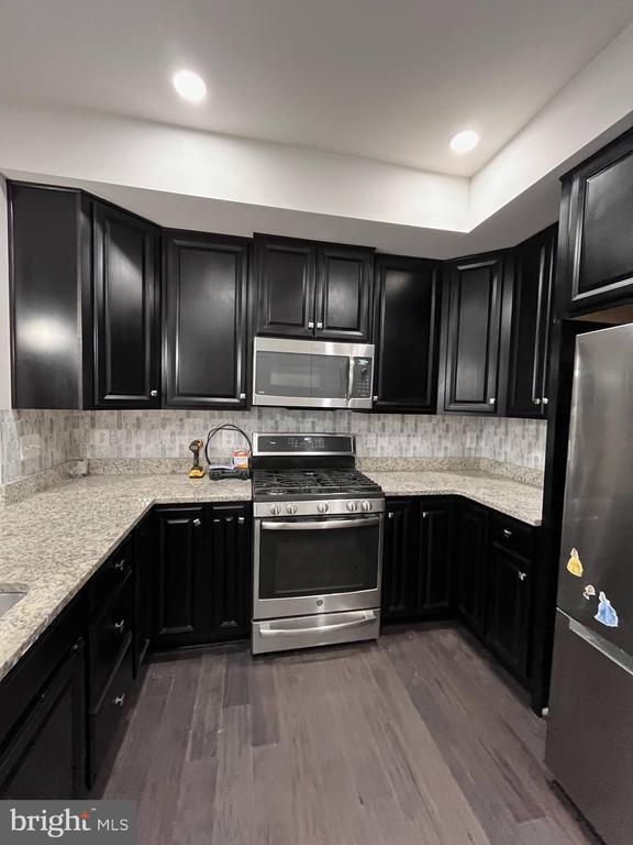 Photo - 42593 Burbank Terrace