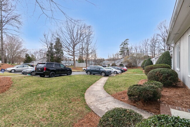 Photo - 1413 Grantland Pl
