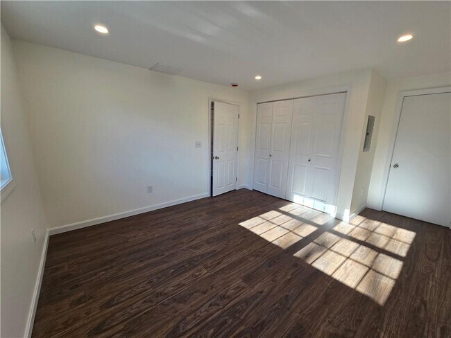 Photo - 140 Tower Hill Rd