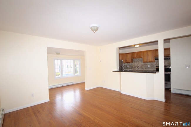 Photo - 49 Pleasant St Unit 1