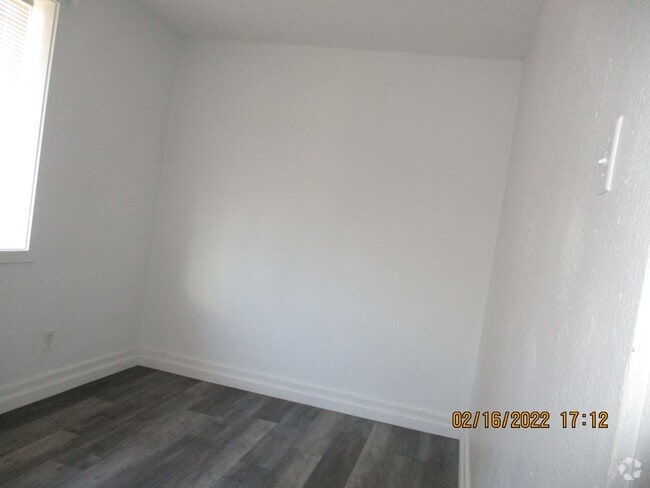 Building Photo - 540 North Ave Unit North Apt B/PM1211