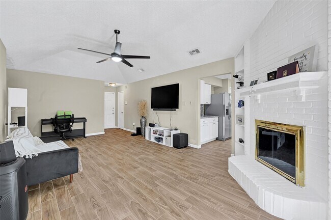 Photo - 19327 Cypress Harbor Dr