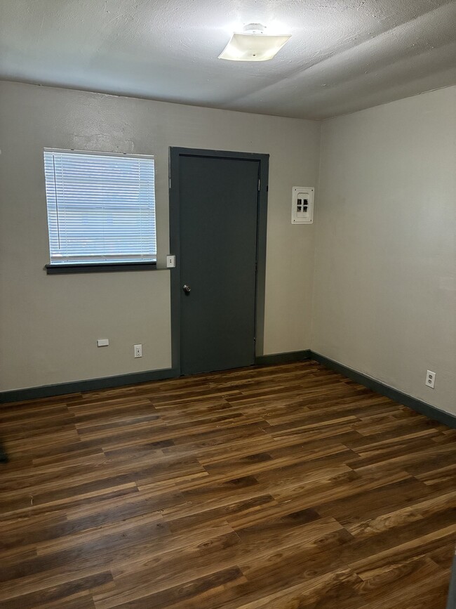 Photo - 108 W Beech St Unit 108