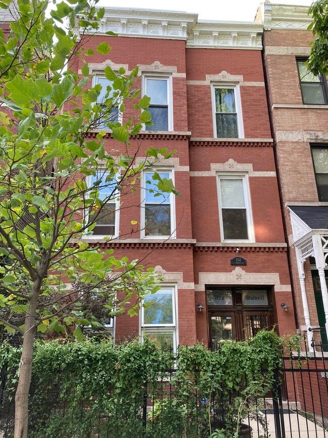 Building Photo - 1102 N Wolcott Ave Unit 2 Rental
