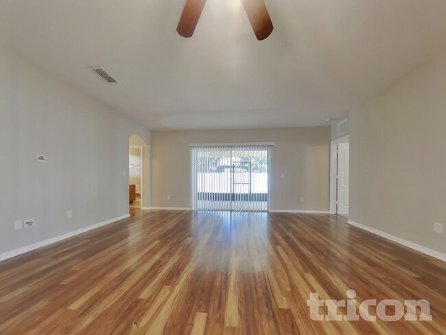 Photo - 492 Shirley Dr