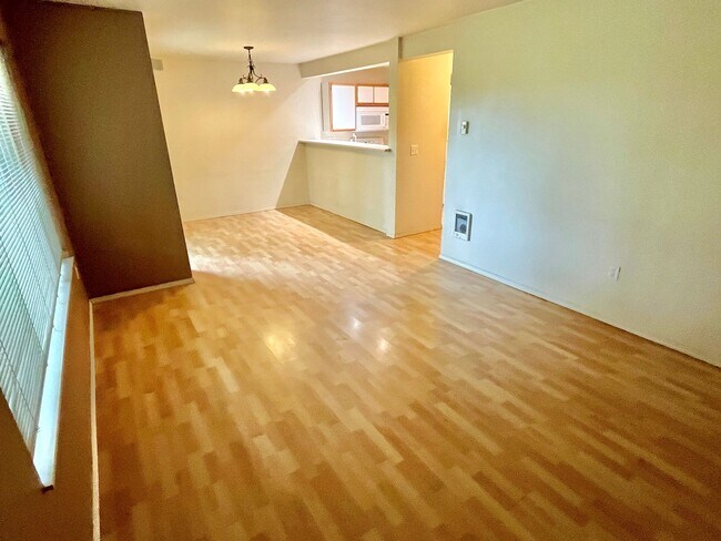 Photo - Spacious 2-story 2bedroom + 2.5 bath townh... House