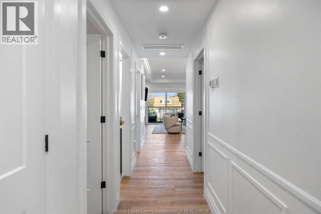 Photo - 215 Lesperance Rd