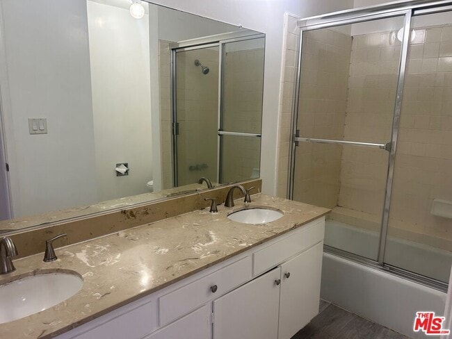 Photo - 1440 Reeves St Unidad 105