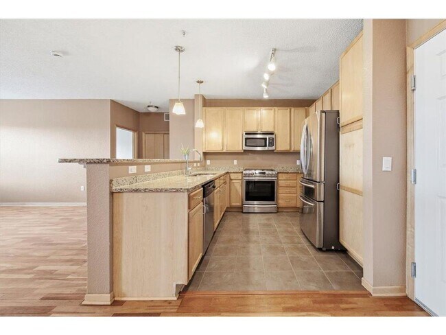 Photo - 2929 21st Ave S Unidad 202