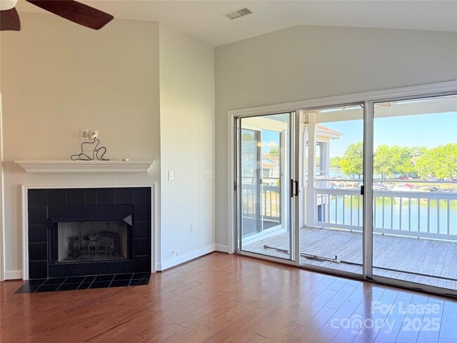 Photo - 1133 Torrence Cir