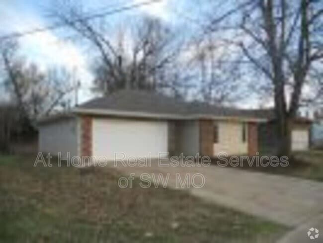 Building Photo - 936 S Main Ave Rental