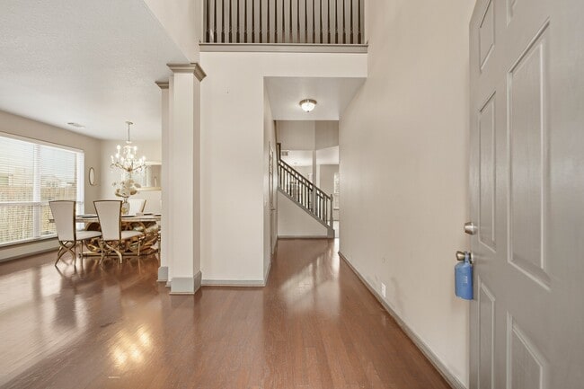 Photo - 8804 Sunforest Ln