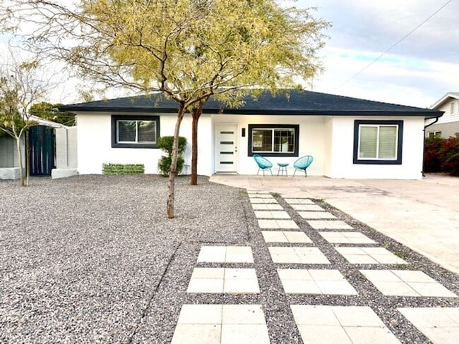 Photo - Modern Centrally Located 3 bed, 2 bath w/Large back yard