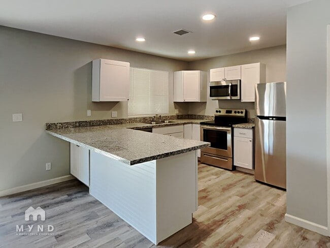 Photo - 2009 W Newcastle Cir