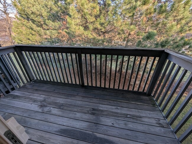 Photo - 16W465 Mockingbird Ln Unit 201