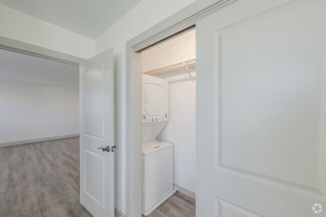 1BR, 1BA - 650SF - Laundry