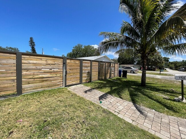 Photo - 1564 SW 28th Terrace
