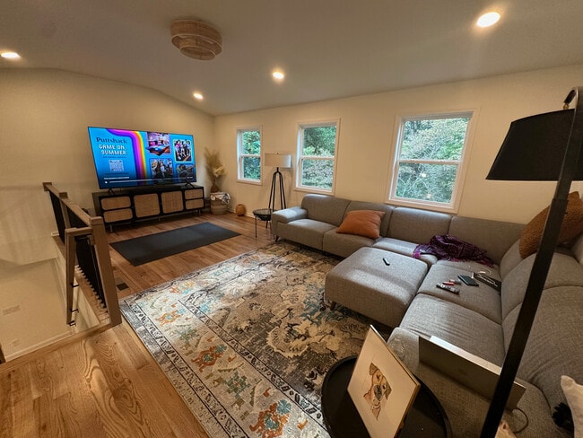 Photo - 1045 Forrest Blvd