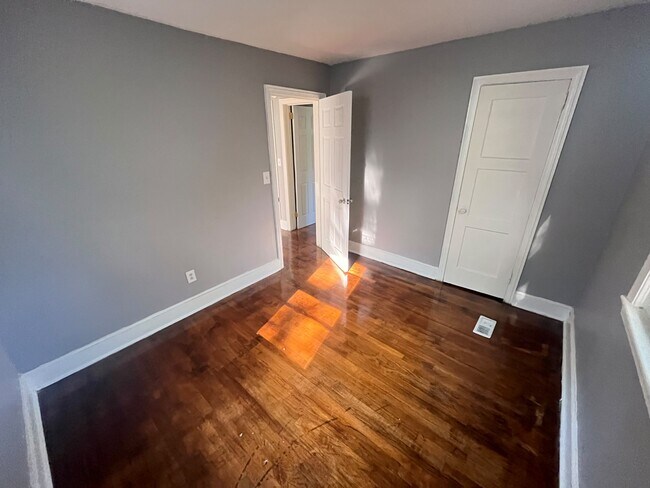 4902 Linden St Unit Main