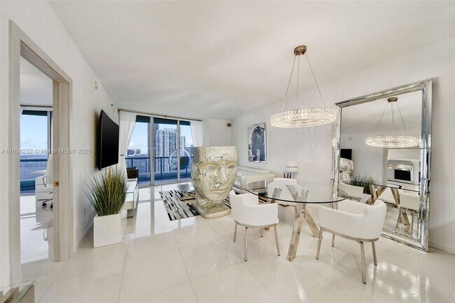 Photo - 495 Brickell Ave Unidad 4209