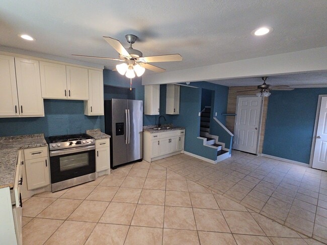 Photo - 9010 Linda Vista Rd Unit B