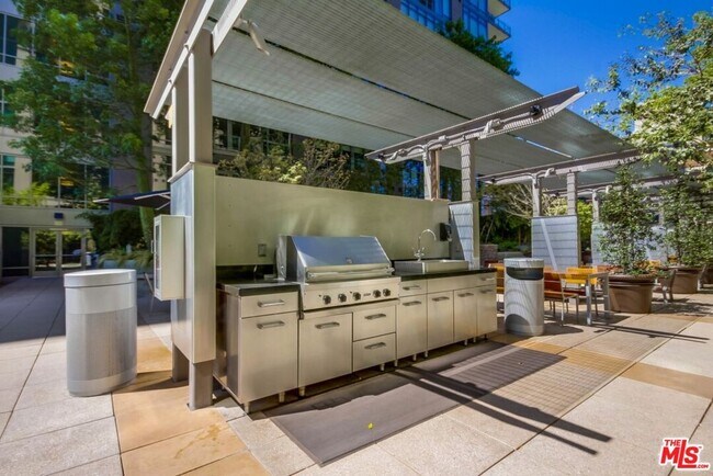 Photo - 1100 S Hope St Unit 1704