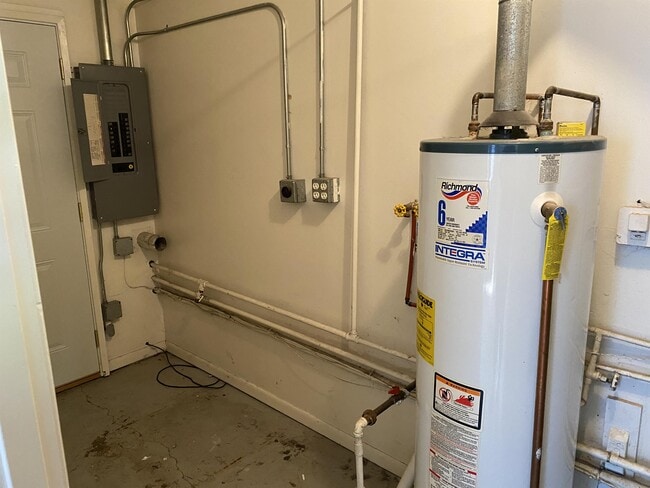 Photo - 1010 18th St SW