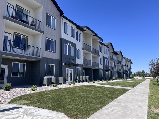 Knudsen Street Via Apartments - Via Apartments
